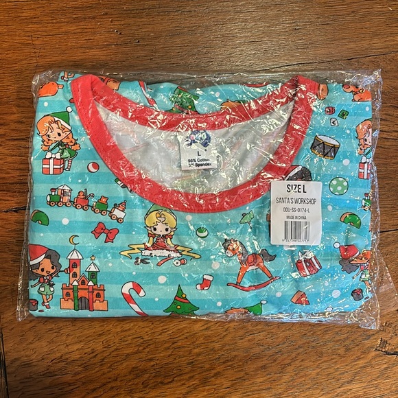 Santa’s Workshop adult size onesie - Picture 9 of 11